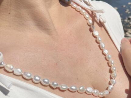 Opera-Length Hand-Knotted Freshwater Pearl Necklace – 75 cm, White, 7–9 mm Pearls